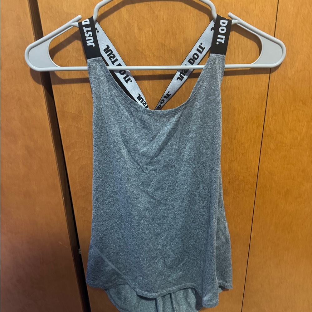Tank tops - Picture 3 of 3